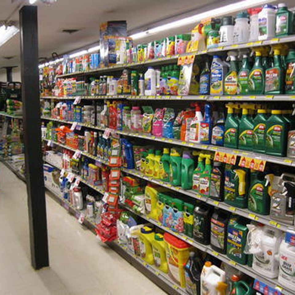 Lawn and garden chem
