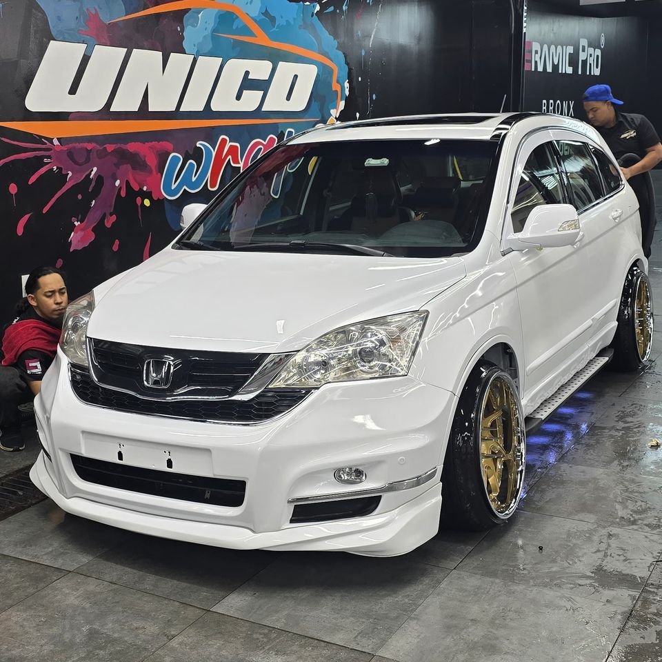 professionally detailed white Honda CRV
