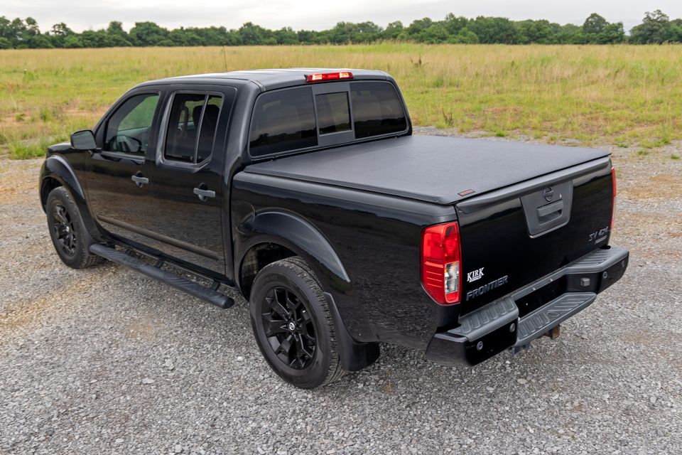 Nissan Frontier, rear view