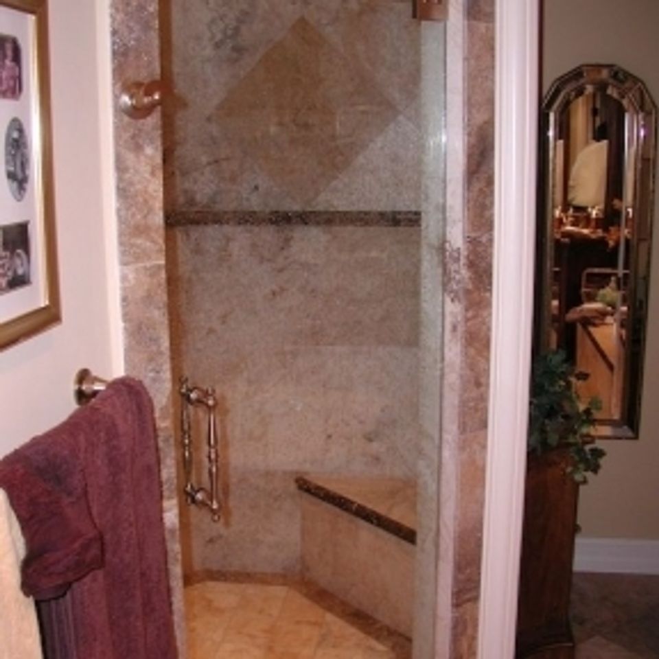 288x288 1384450145showerdoorpics011