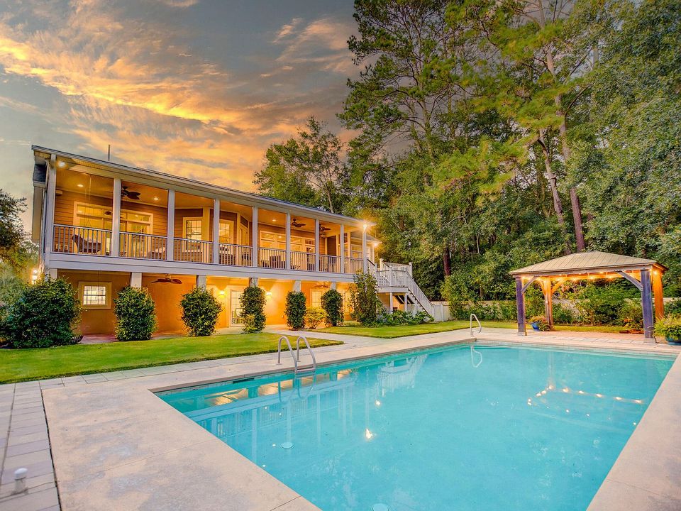 Pool   backyard