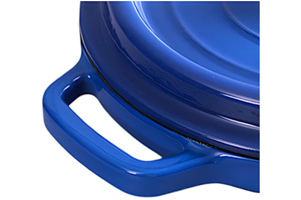  3 blue dutch oven  photoroom