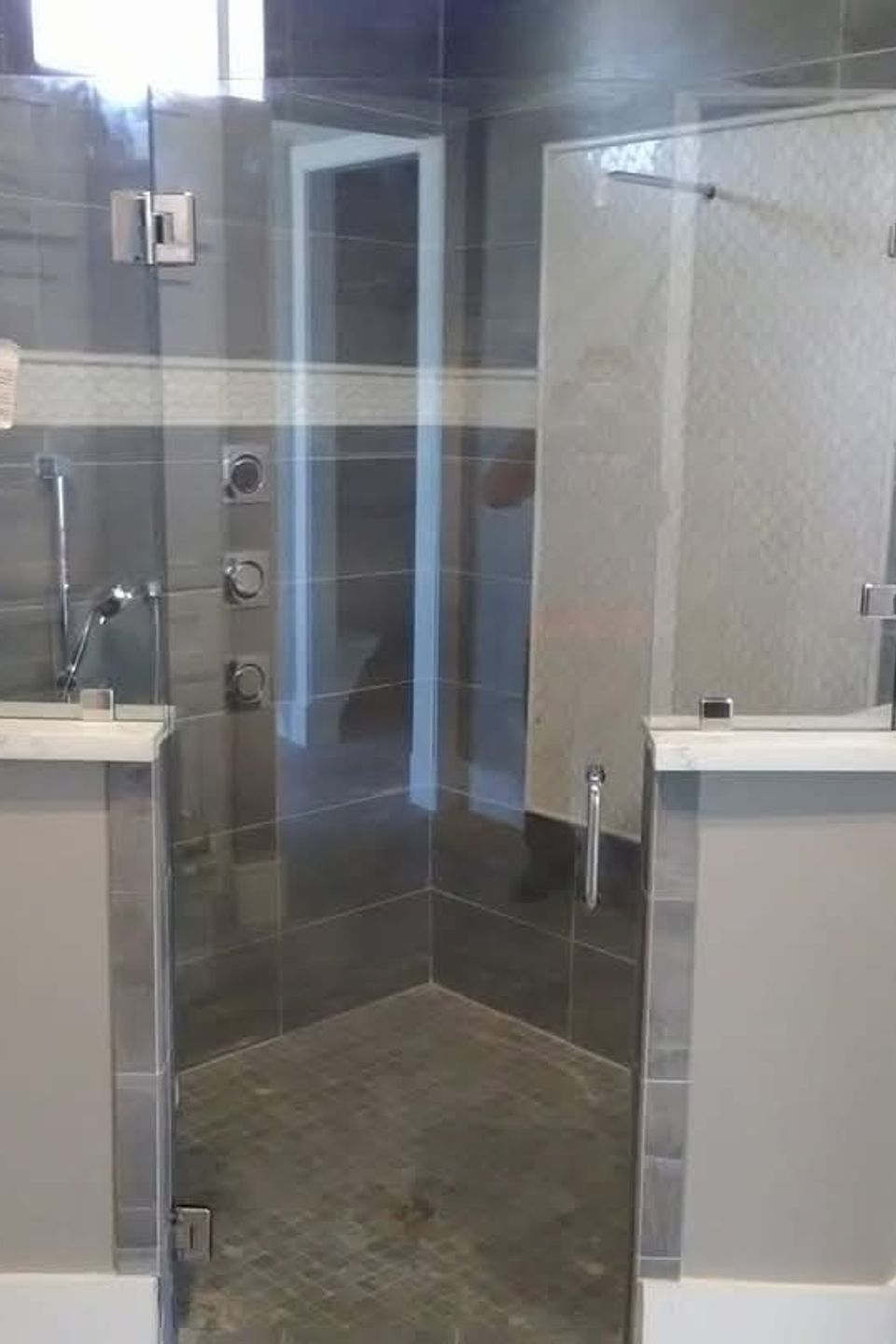 7112683375035004392