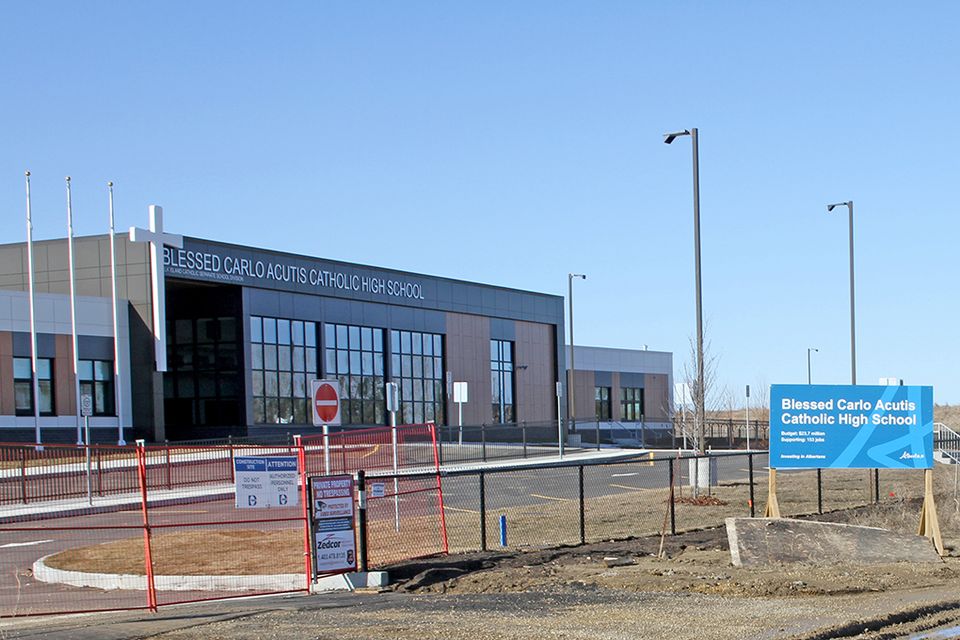 8 catholic high school