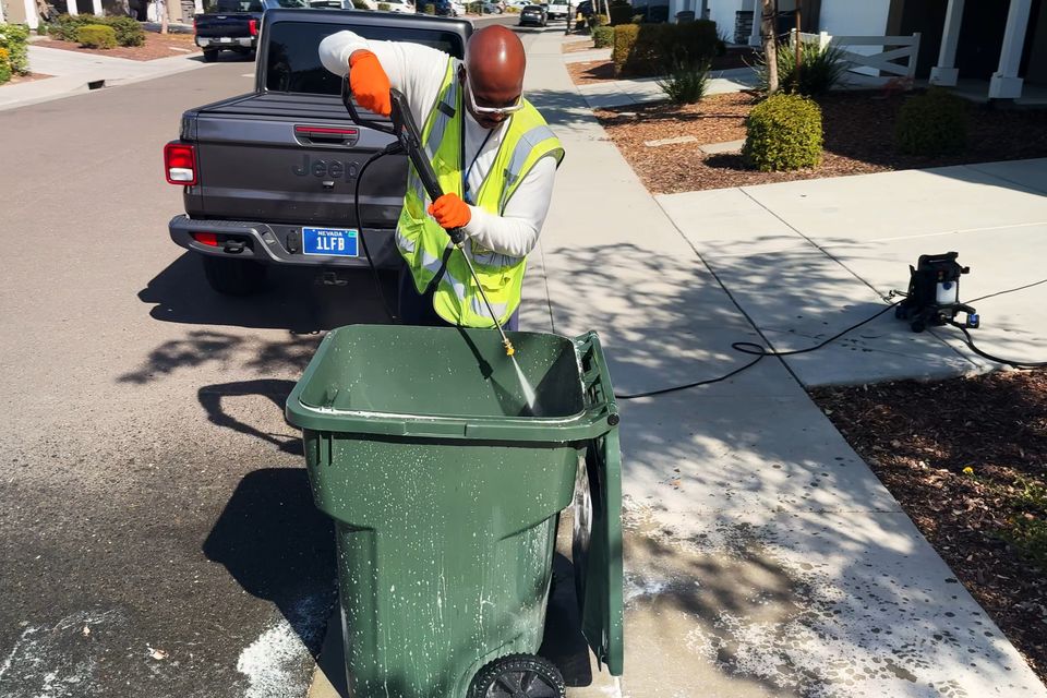 trash can cleaning roseville ca