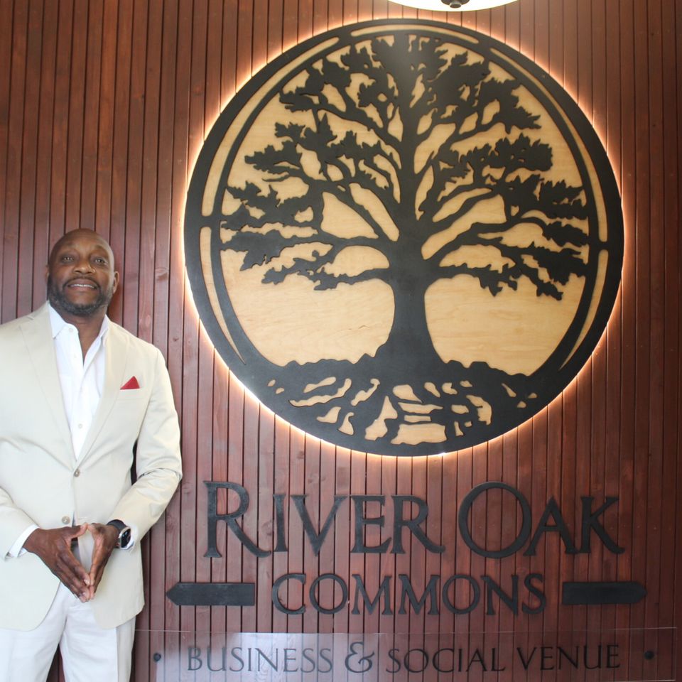 Jhn river oak commons photo 1 2048x1642