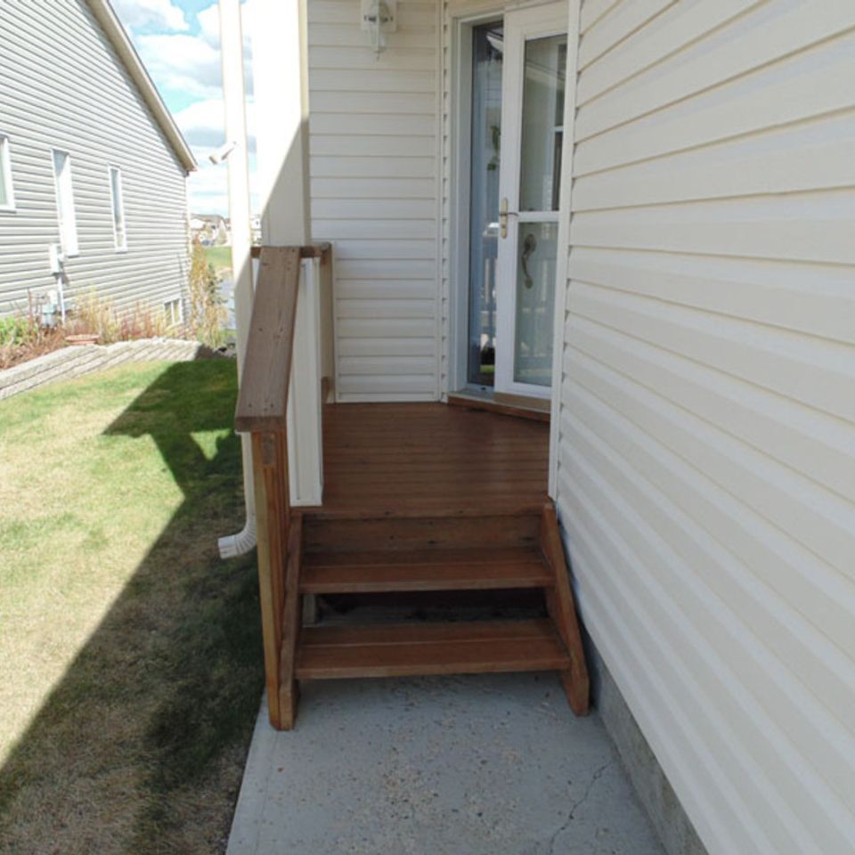 Fix a deck photos10320130919 31204 1yayr8g 0