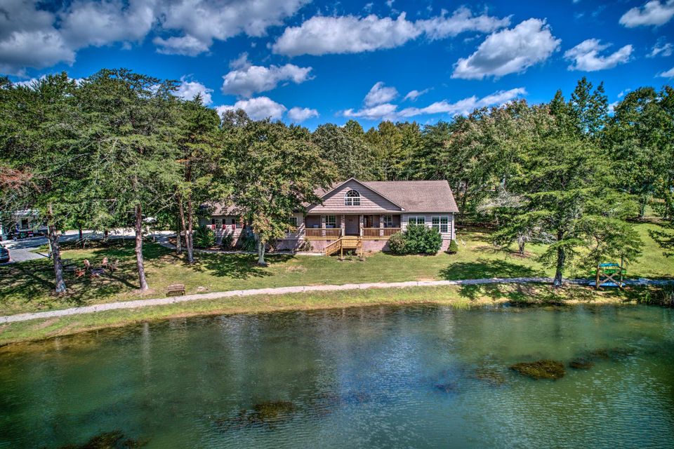 Trenton georgia lake house retreat hall