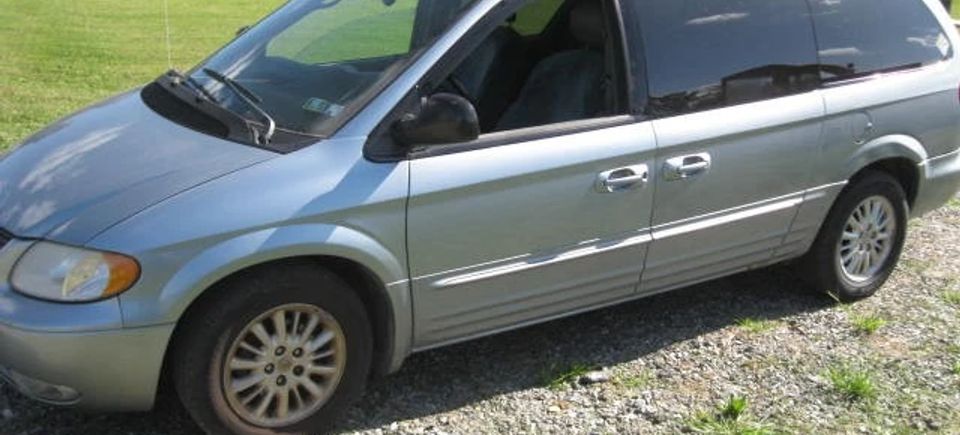 2004 Chrysler Mini Van, Kauffman Bros. Auctions, Brogue, PA