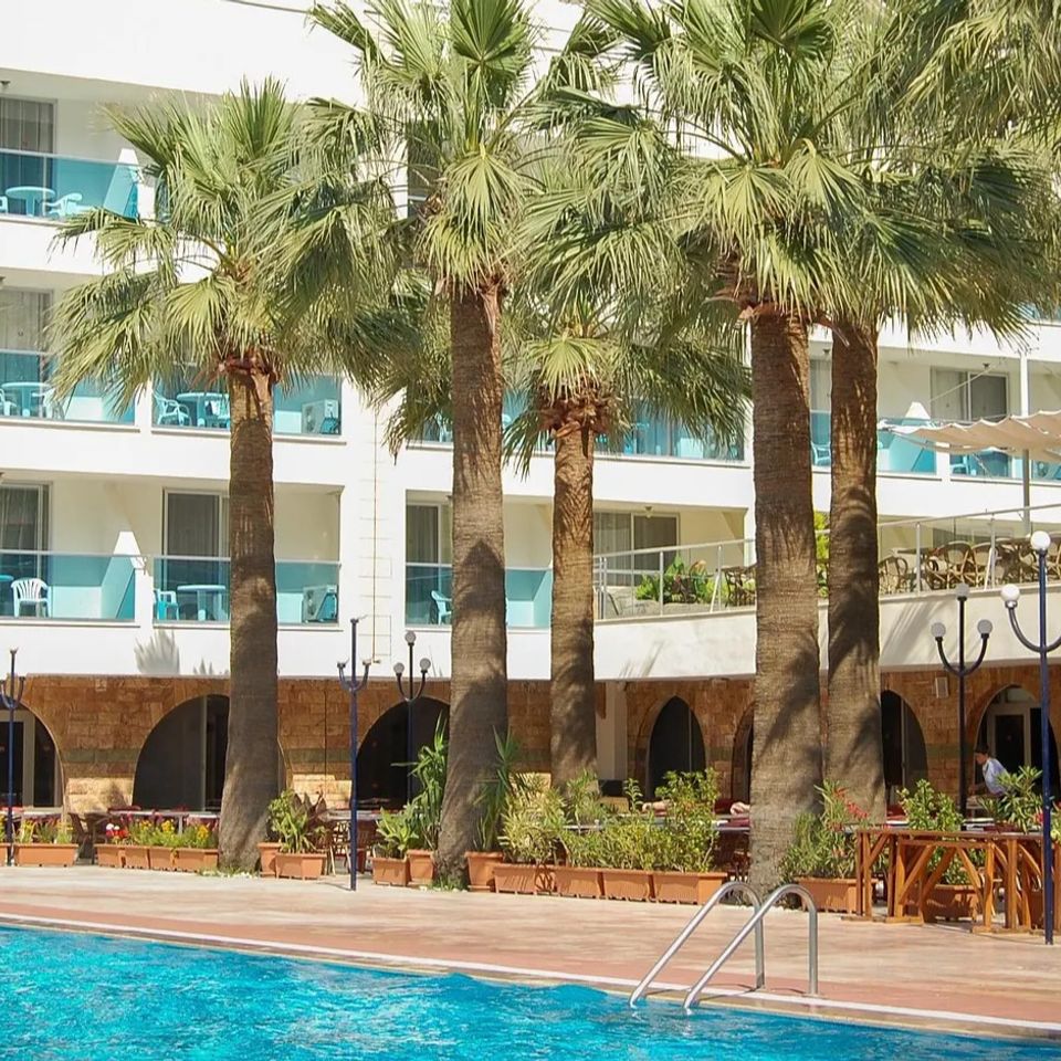 Tropical vacation beach resort free trip