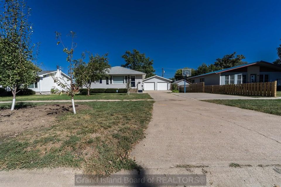1314 15th st aurora e 3