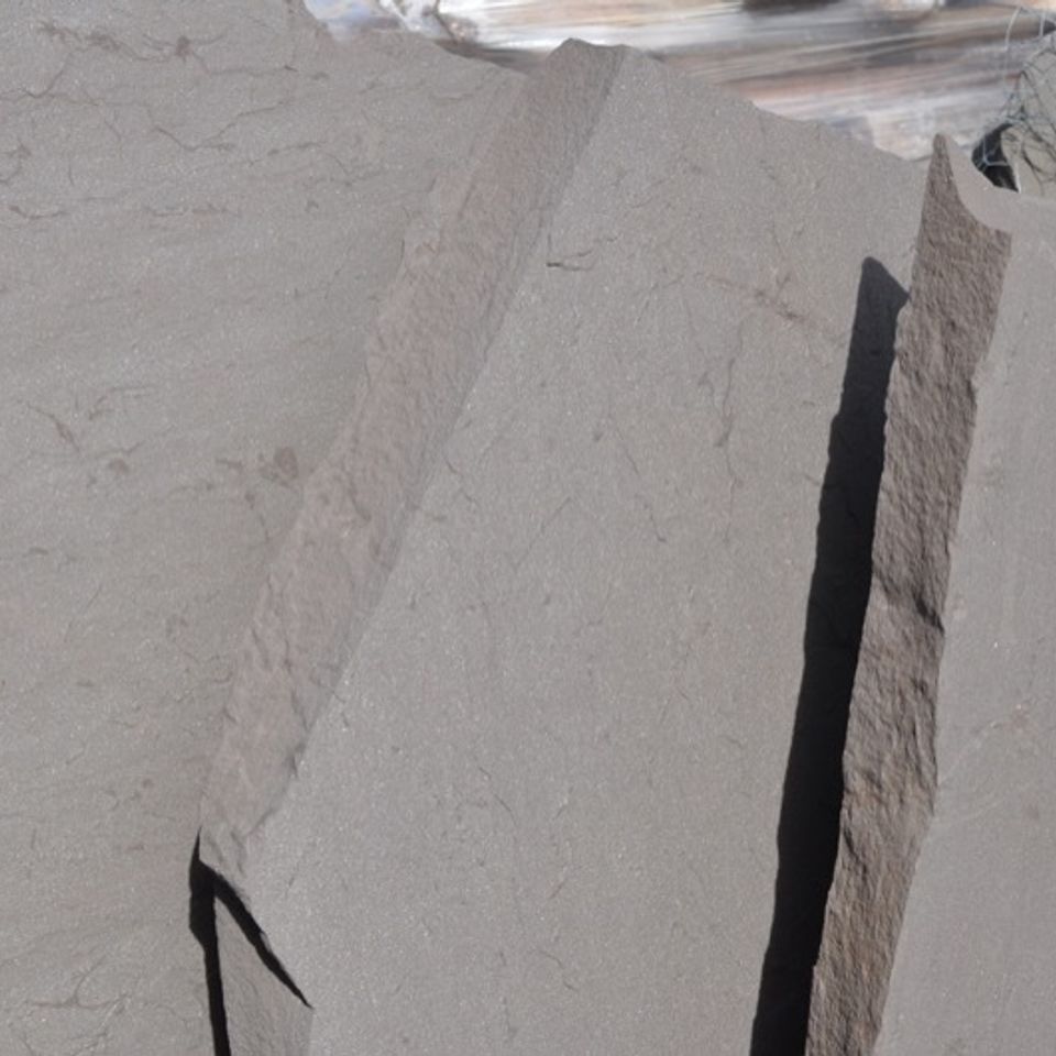 Pennsylvania 20lilac 20flagstone20180315 5197 17ly3v9