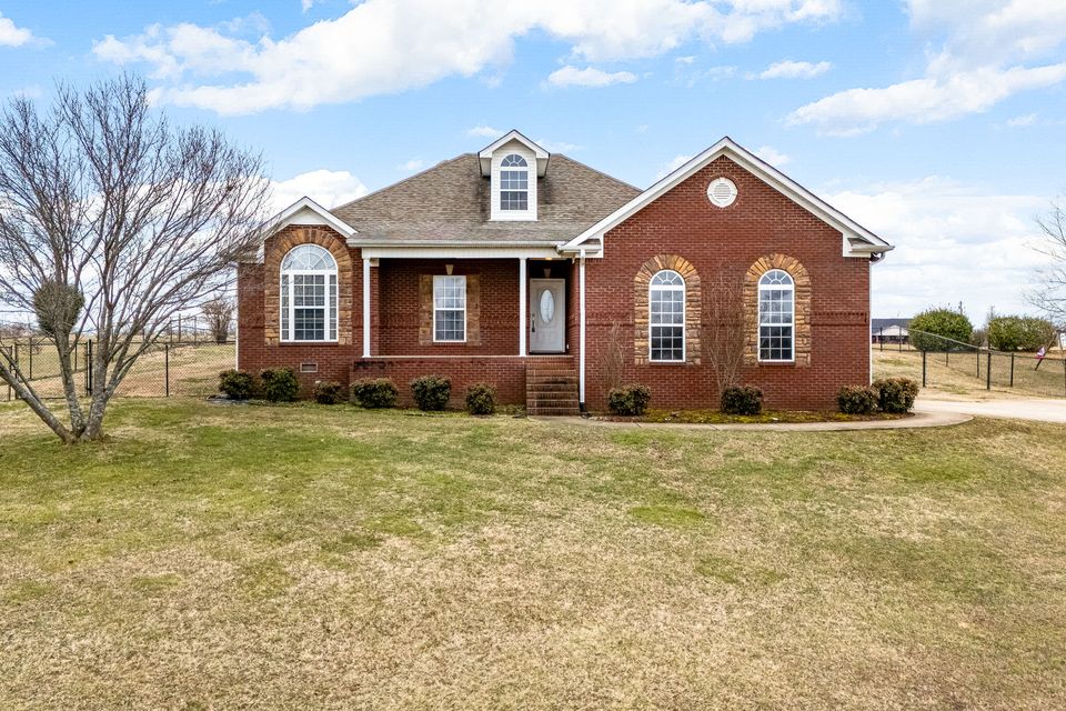 11 web or mls 9 elizabeth cir exteriors   clear lens real estate photography 9