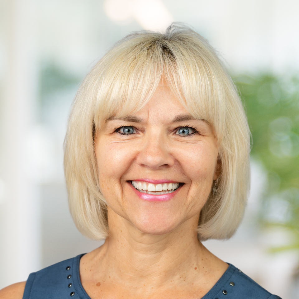 Davorka Bender, Licensed Real Estate Agent