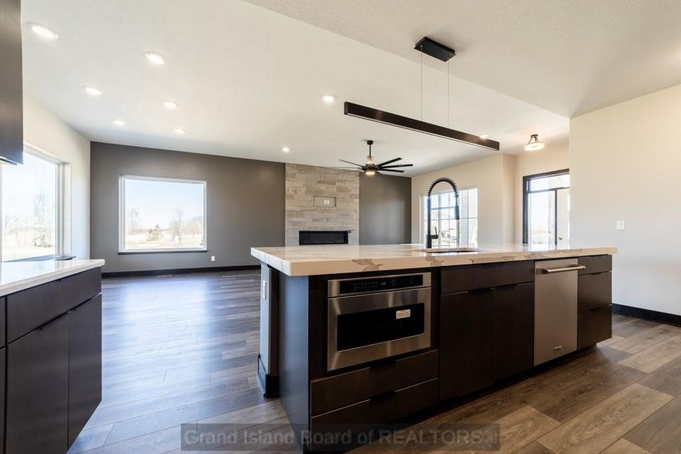 431 ponderosa grand island  ne 68803 b 1