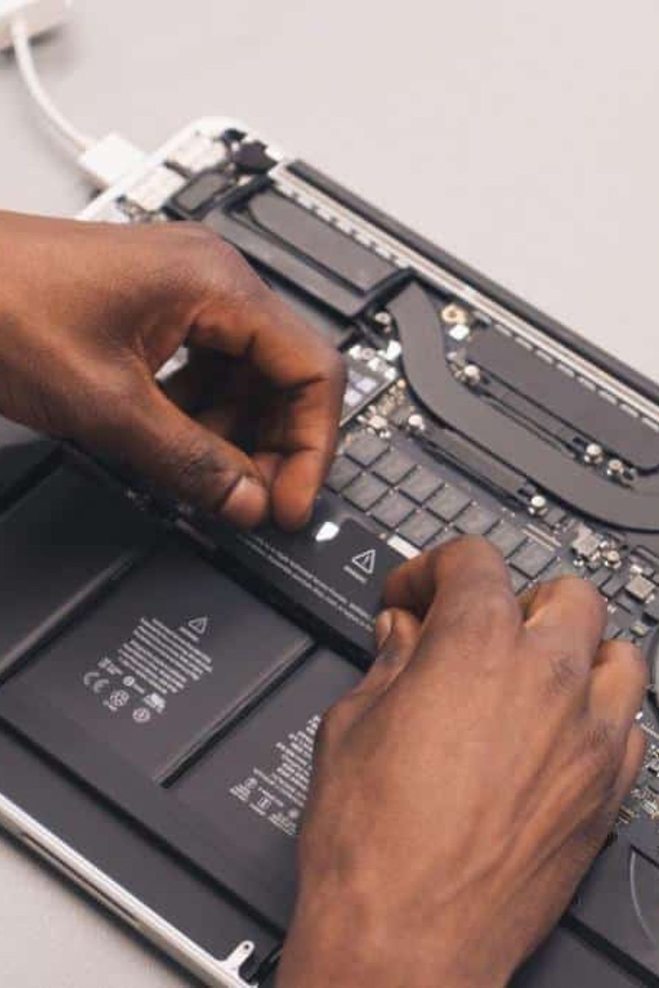 Macbook battery 1024x682