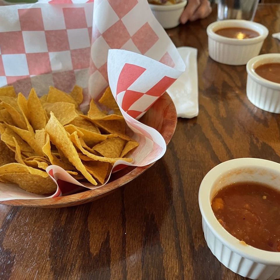 Taqueria franco chips salsa