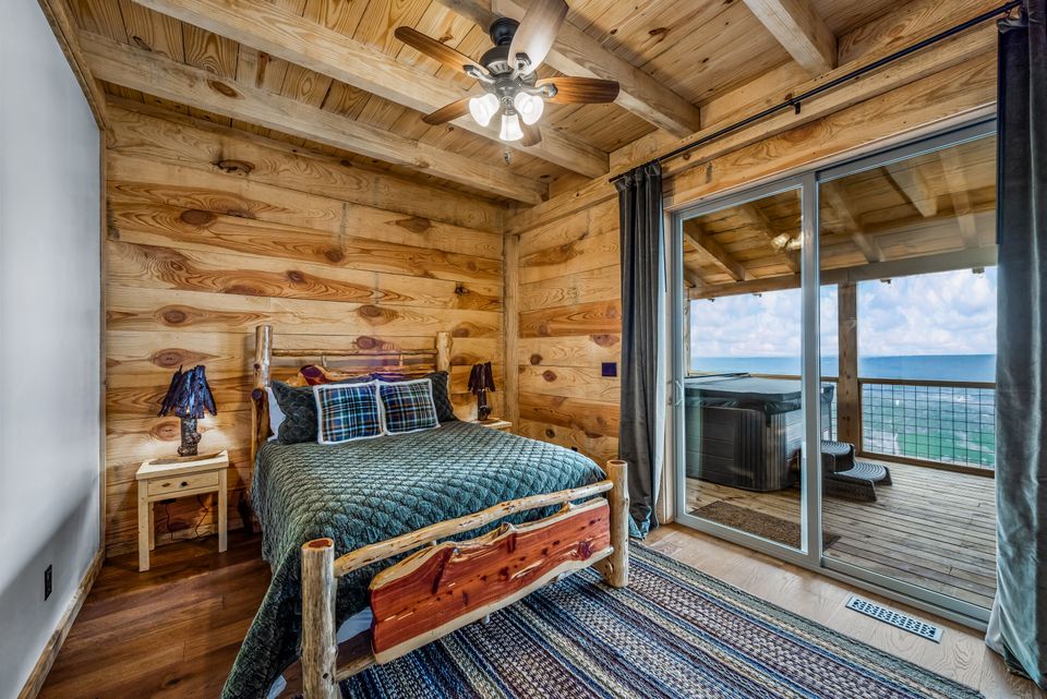 Forever downstairs master with queen bed