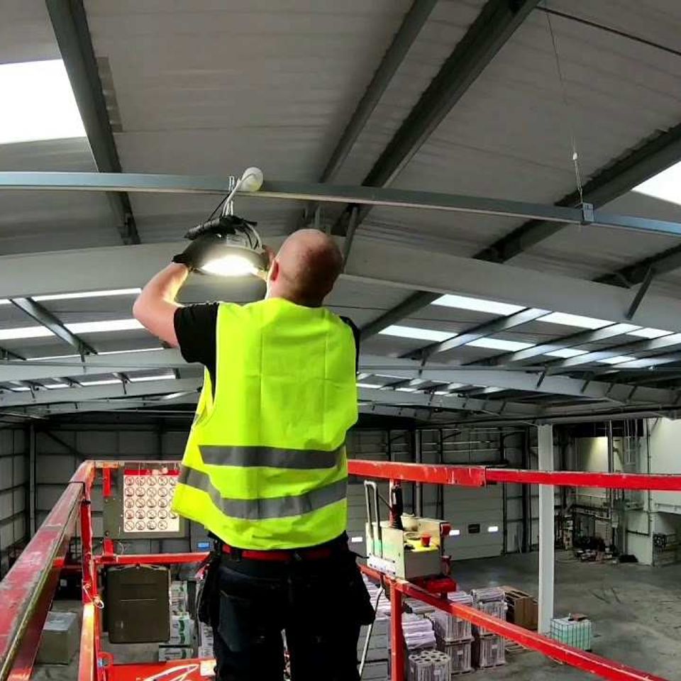 Warehouse light changing
