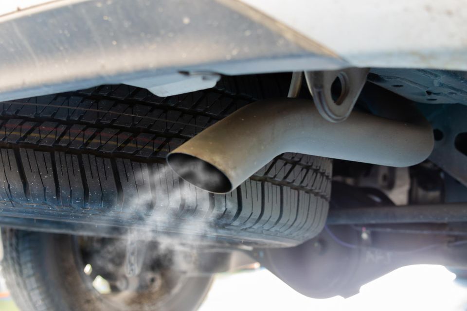 Bedford auto repair car exhaust smoke