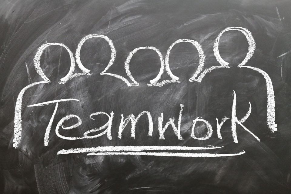 Teamwork gfb7c5b3f8 1920
