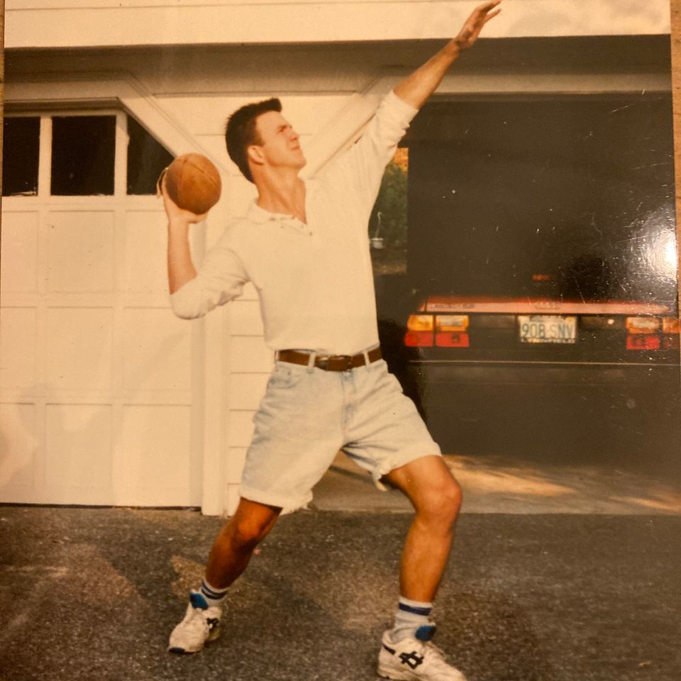 Pete throwing football good