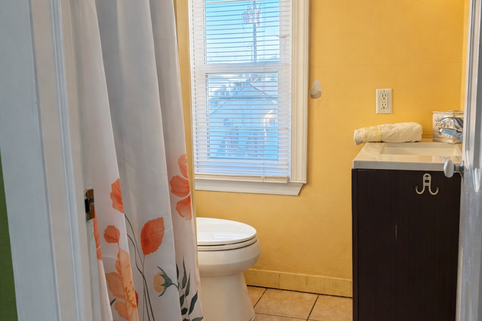 Spencer up bathroom (2)