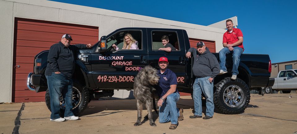 Nuredo magazine   tulsa  oklahoma   remodeling   discount garage door   discount garage door family20170623 4889 1mqhe8z