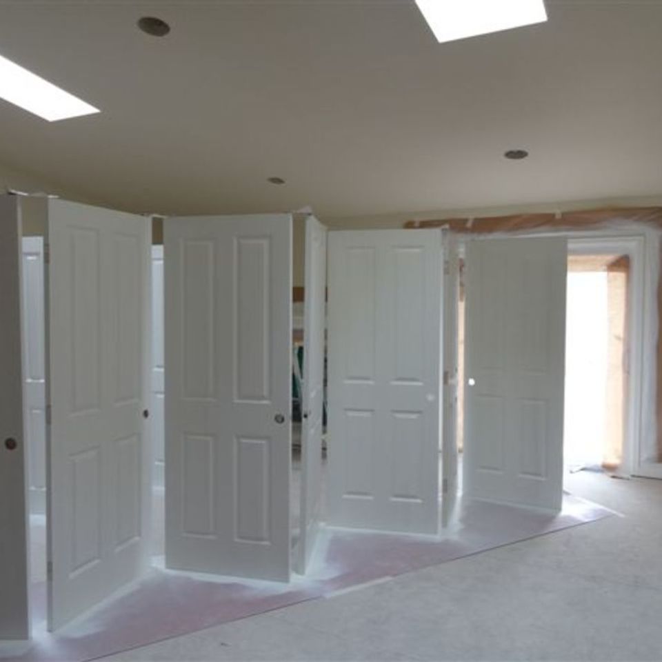 Tips for spray painting interior doors