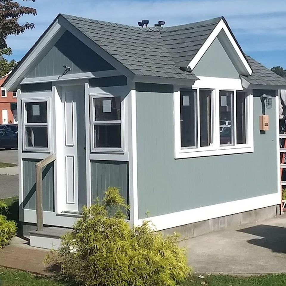 Small shed exterior job, done by Taurus Contracting Inc. of Suffolk County, NY