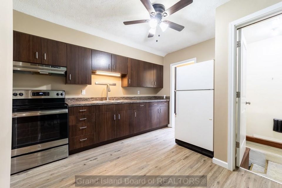 1824 w 10th st grand island a 6