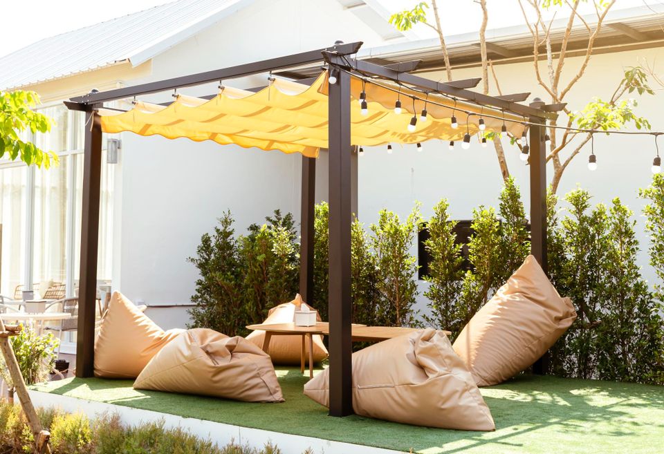 Outdoor Furniture delivery and assembly