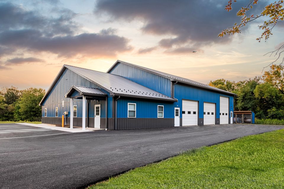 Holy savior cemetery   shop   retouched (3)