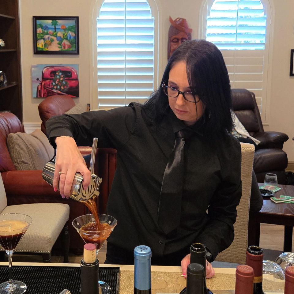 The Bourbon Babe | Bartending | Mixing Drinks