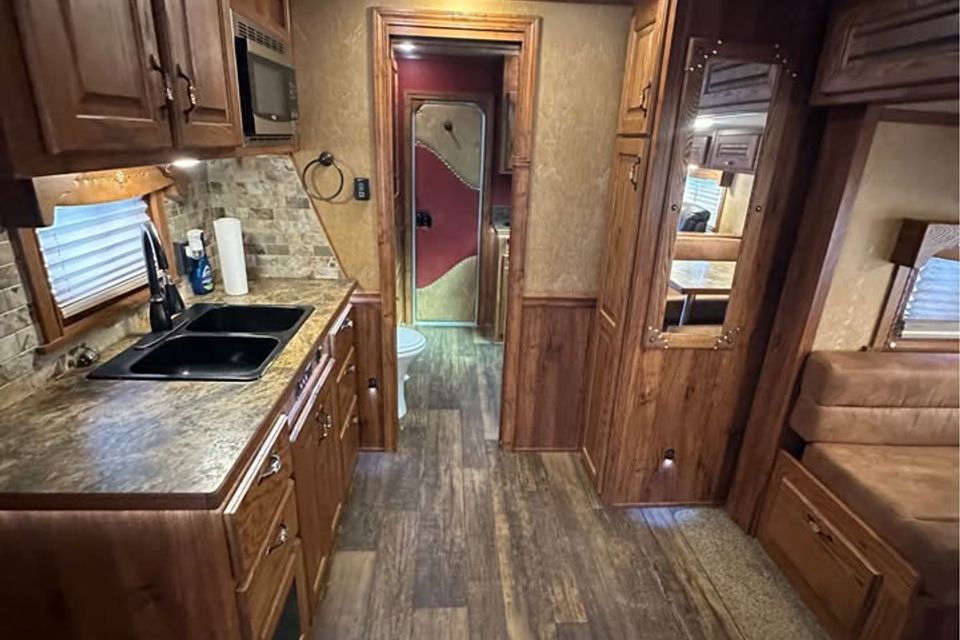 592000722 25966576662944904 3175170997866194354 n