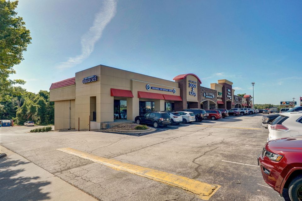4560 s campbell ave 6