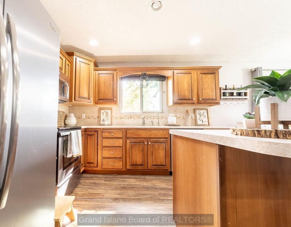 1312 n ruby ave grand island a 7