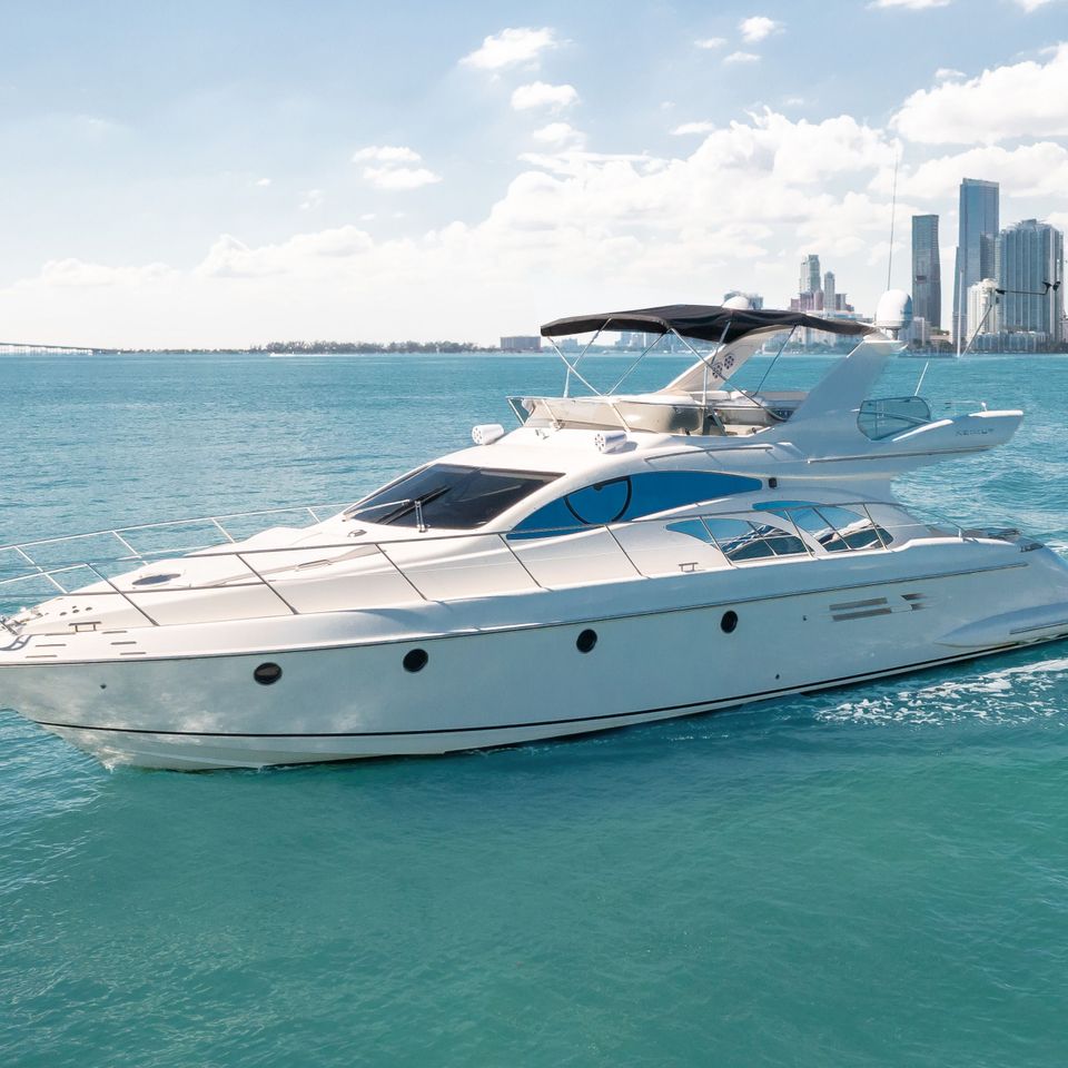 60 azimut flybridge 01