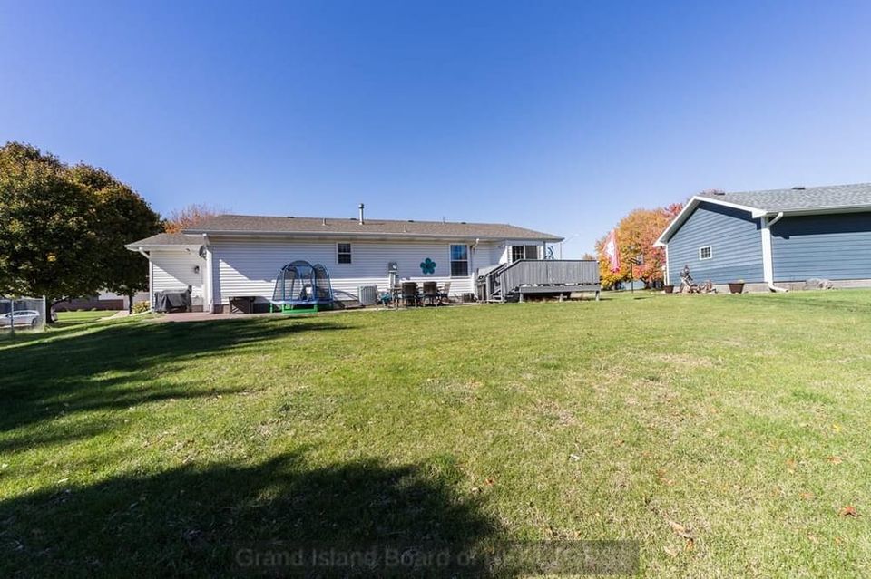4063 palace dr grand island  ne 68803 d 4