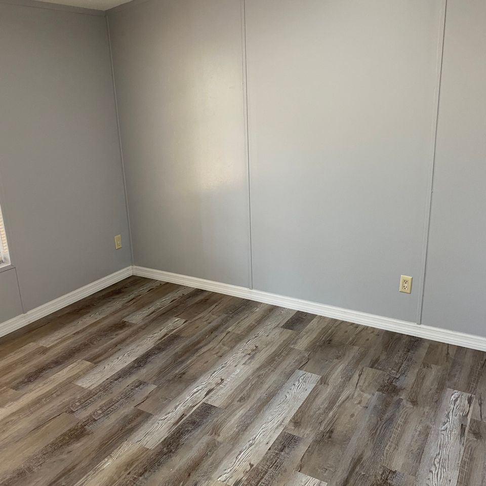 1491 rear spare bedroom