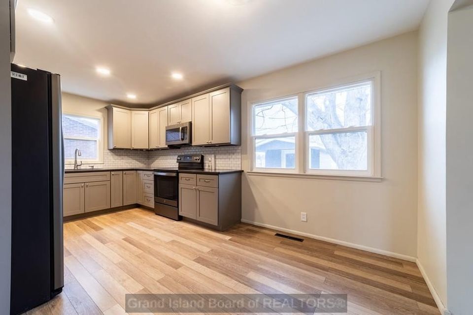 716 s blaine grand island  ne 68803 a 8