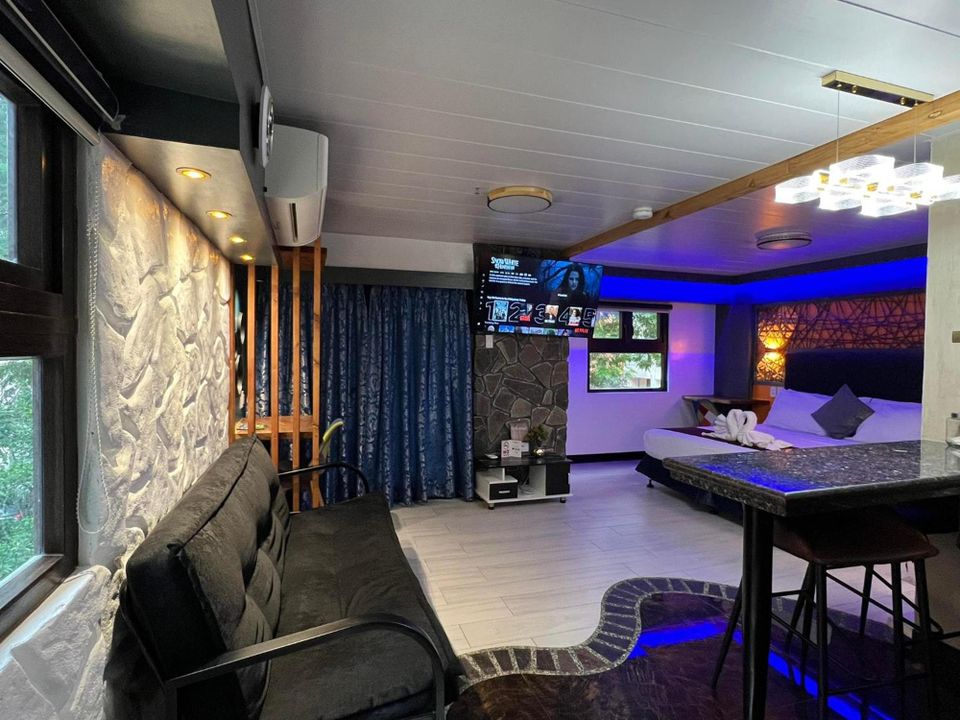 Picture lapu lapu city clockworkorange luxury suites 8