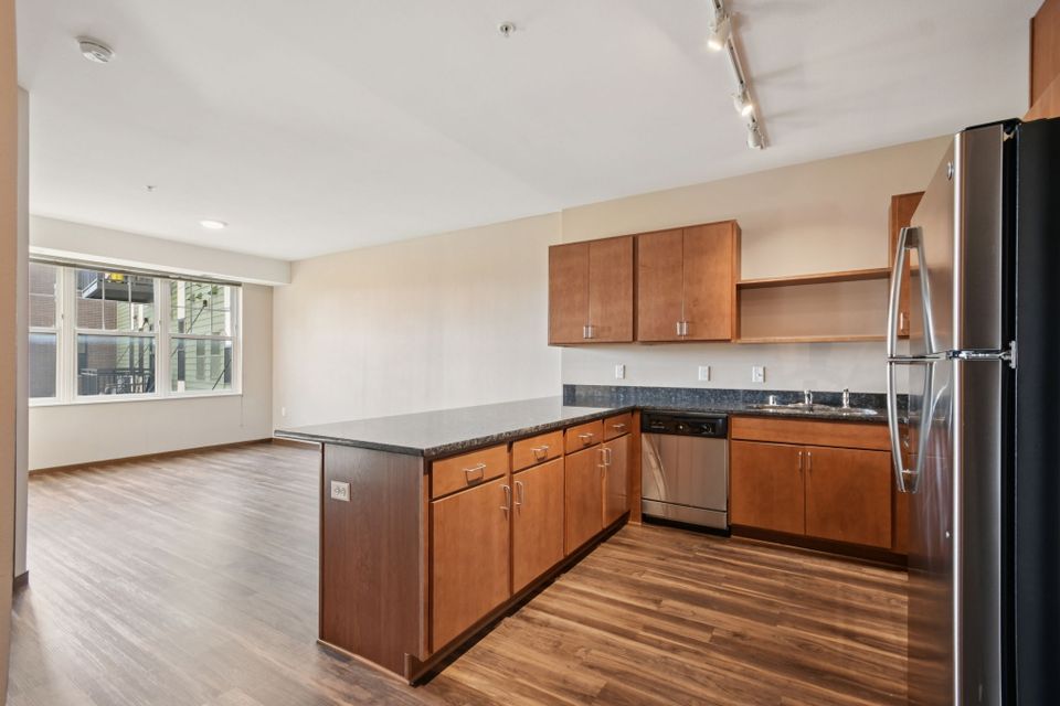 57 web or mls old hudson rd unit 202 005
