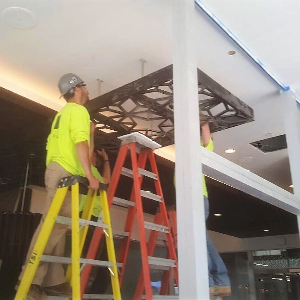 777 lobby ceiling