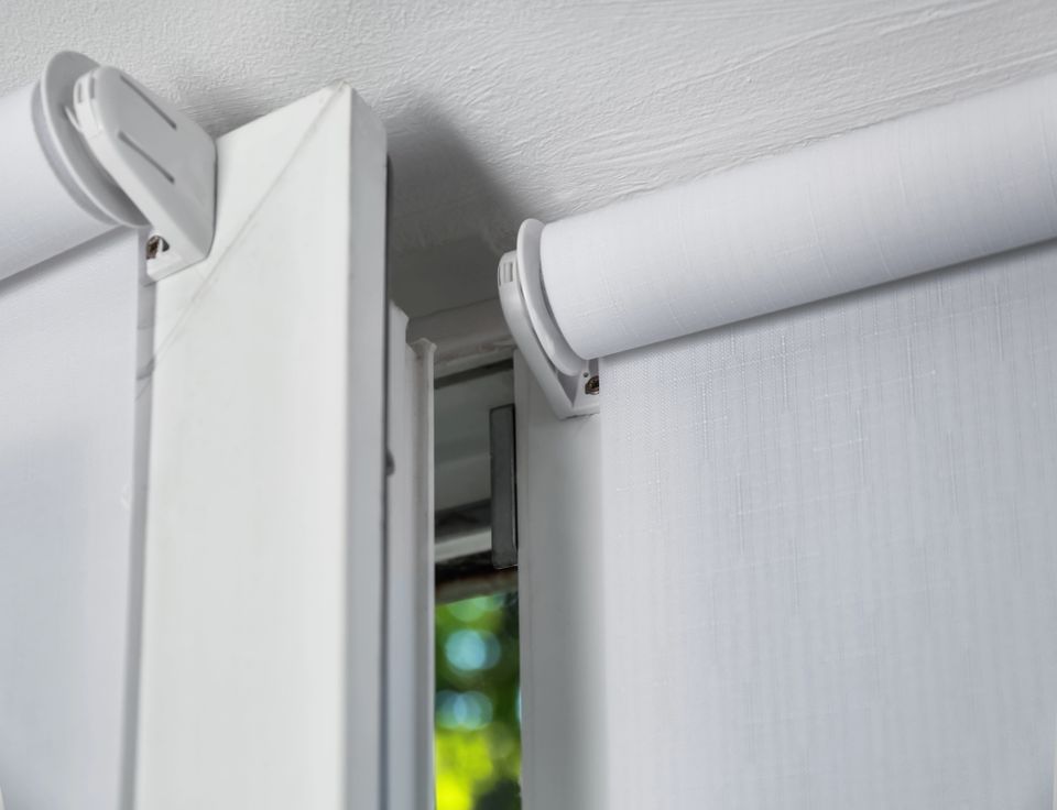Roller shade