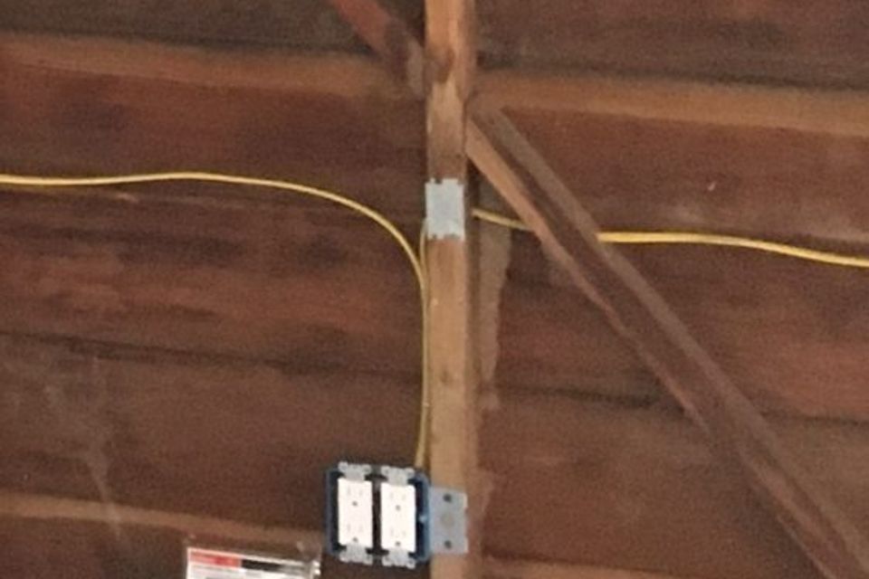 O (3)