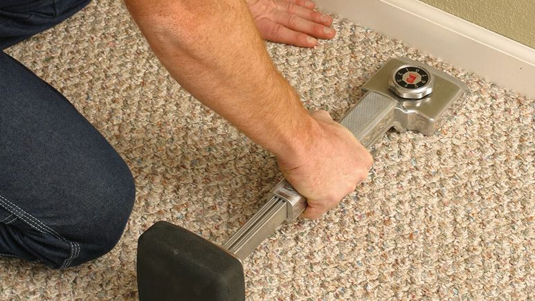 Step6 stretchingandattachingthecarpet