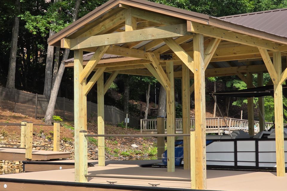 Gable closeup t floating