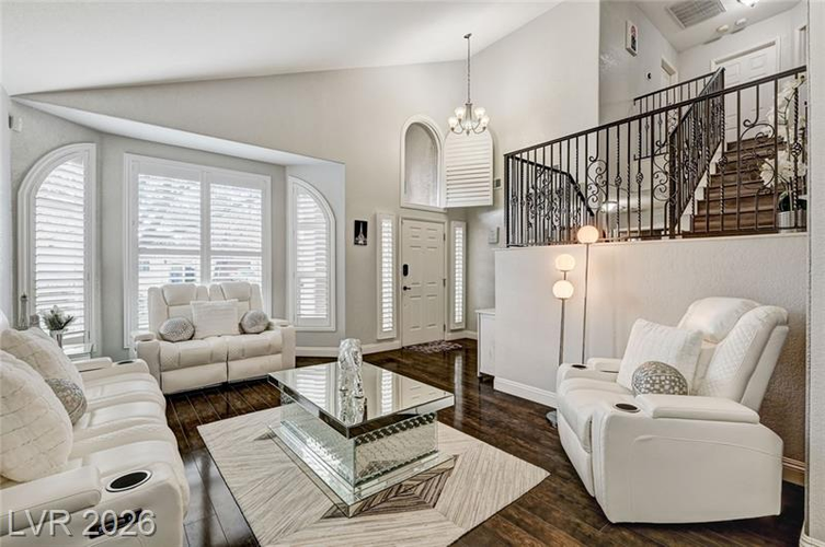4516 Whelk Place living space