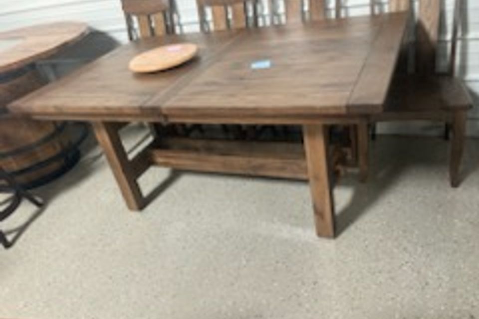 Add dining room 8